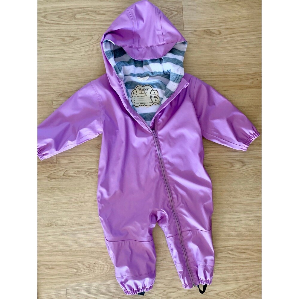 Hatley rain suit like new 12-18M